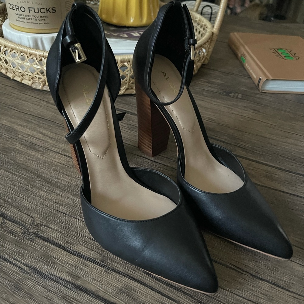Aldo Heeled Sandals Black sz 6